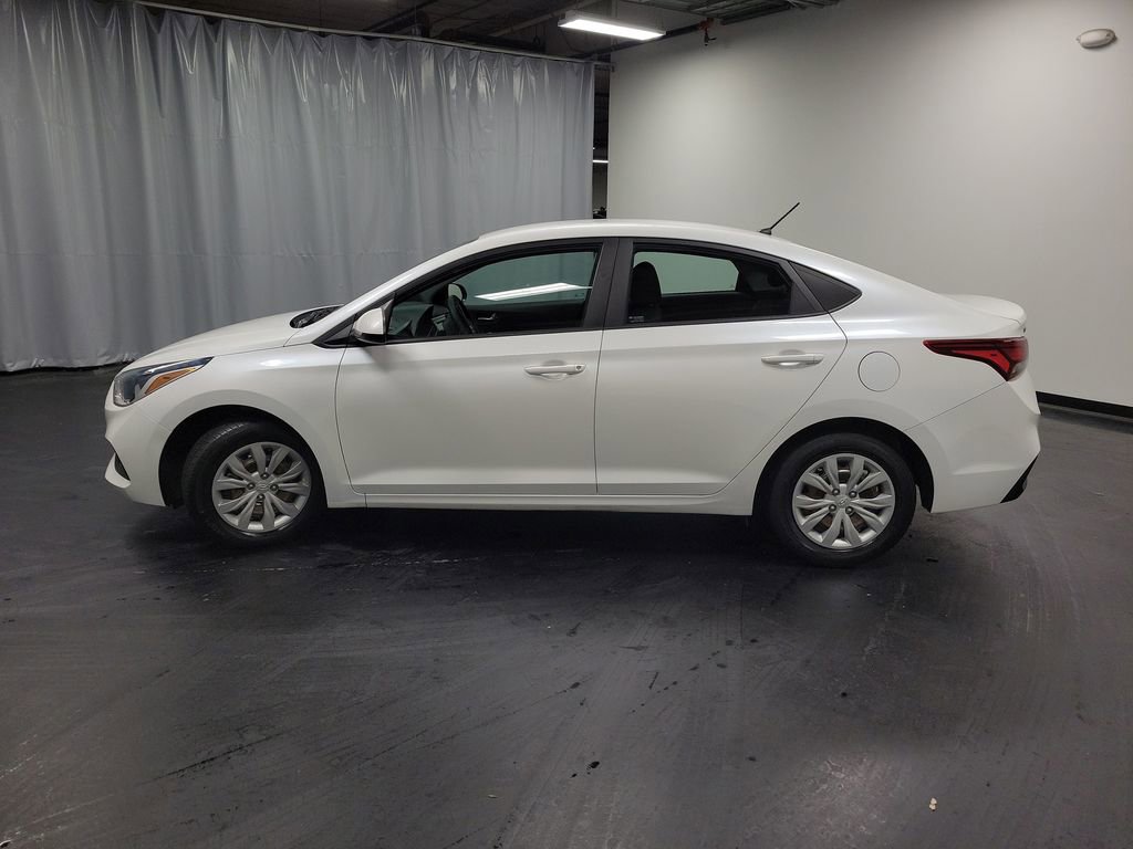 Used 2022 Hyundai Accent SE image 5