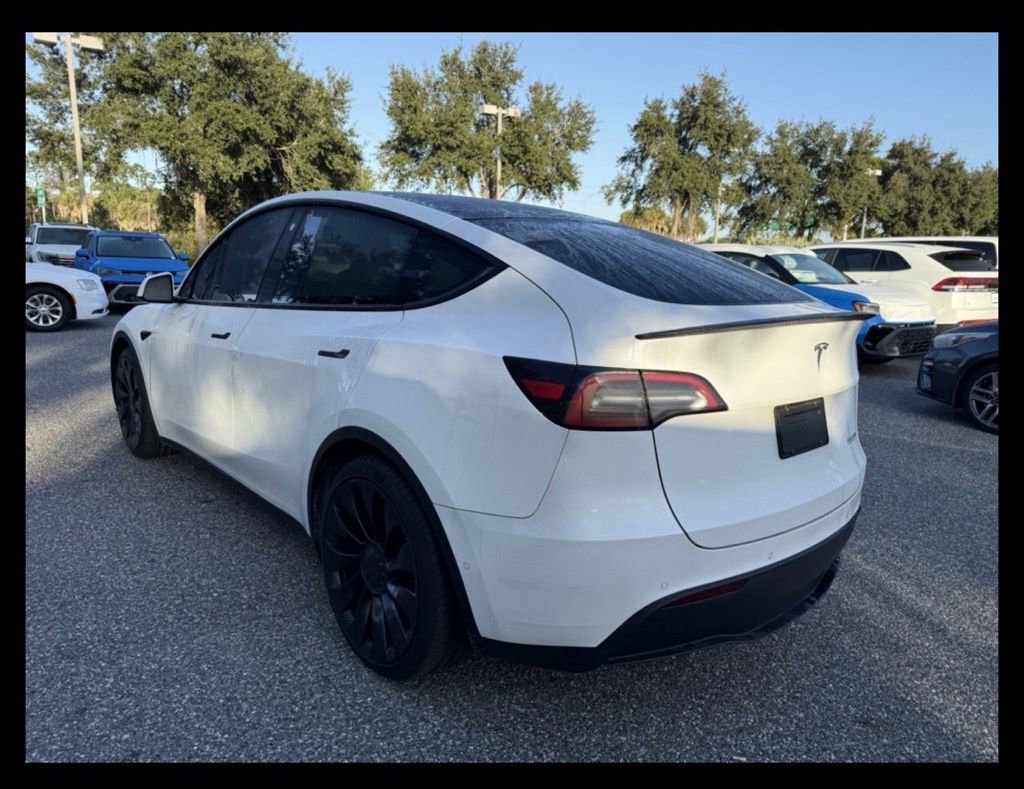 Used 2022 Tesla Model Y Performance image 16
