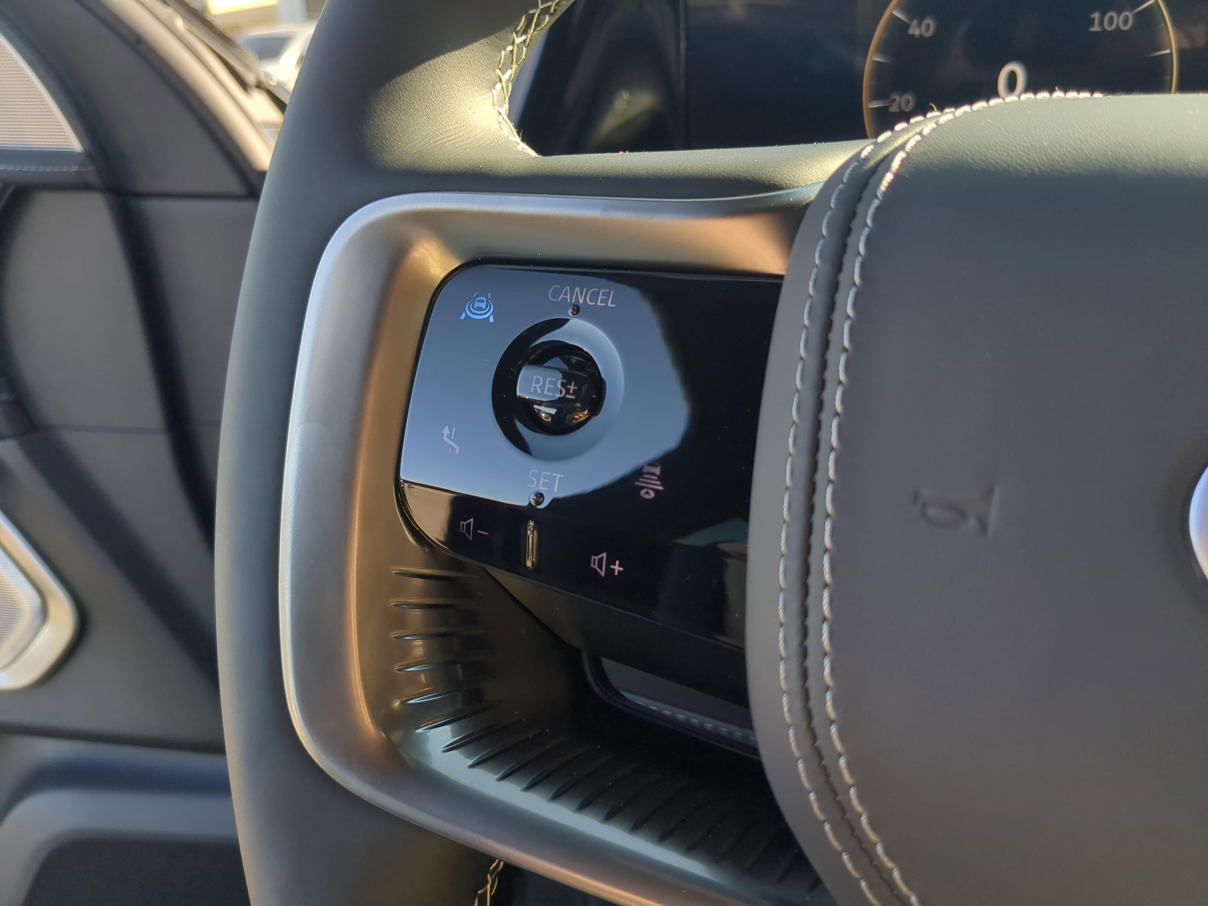 New 2026 INFINITI QX80 Autograph w/ Premium Cargo Package image 14