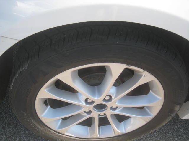 Used 2019 Ford Fusion SE image 30