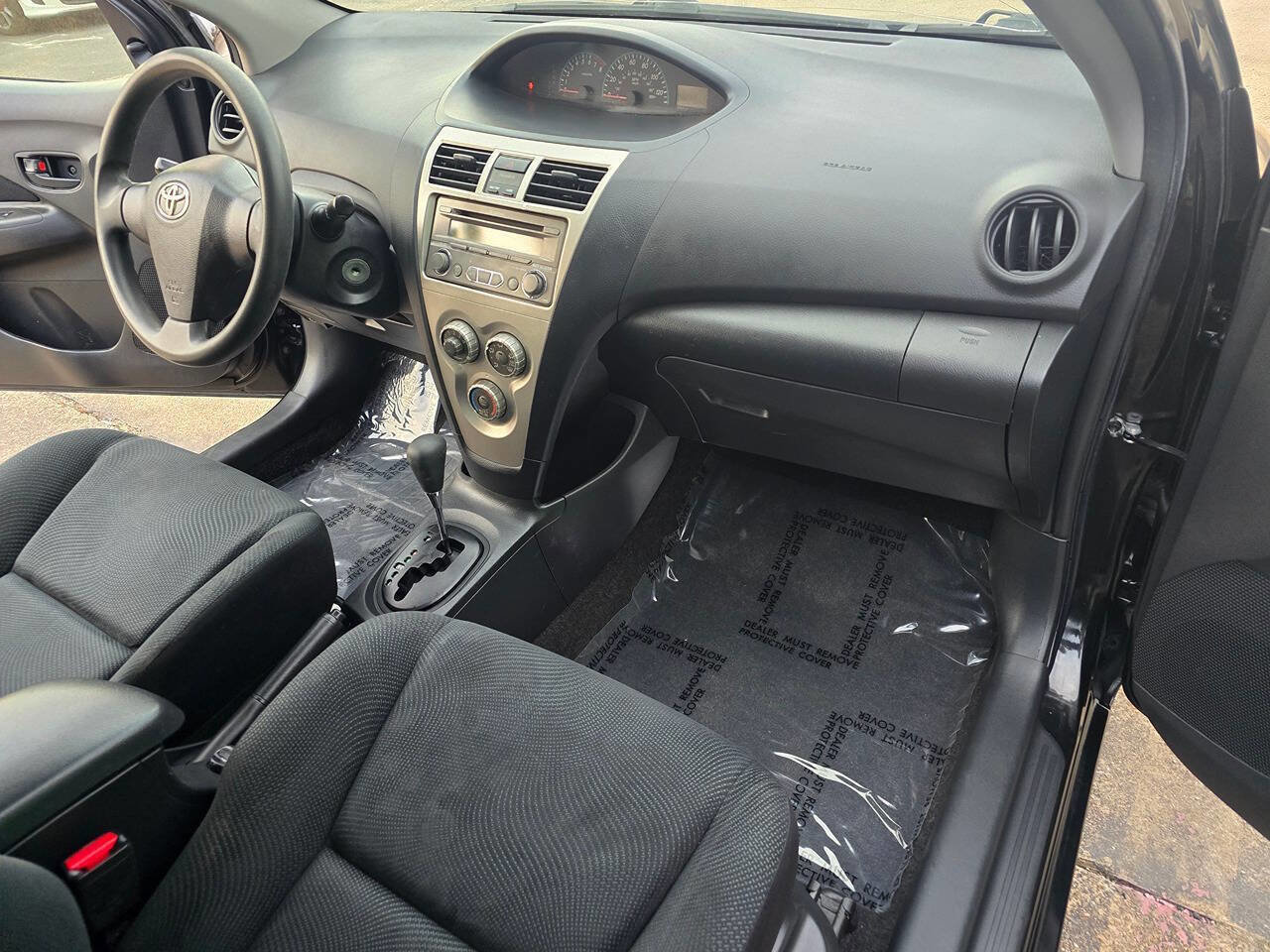 Used 2012 Toyota Yaris Sedan image 21