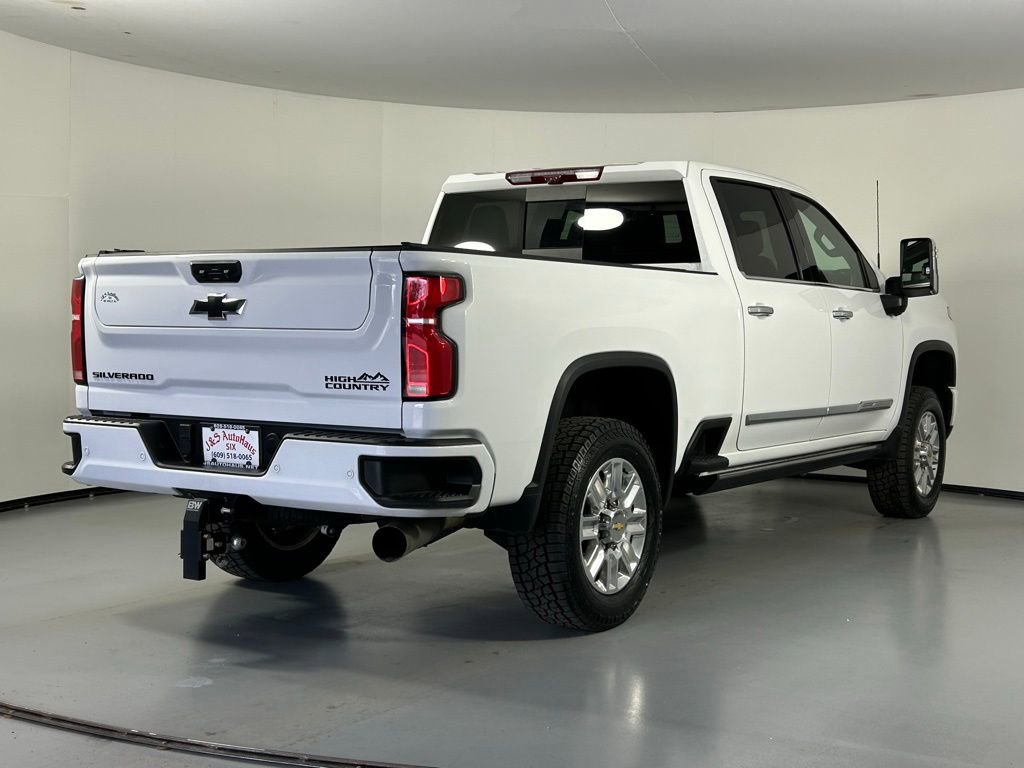 Used 2024 Chevrolet Silverado 2500 High Country w/ High Country Premium Package AWD/4WD image 7