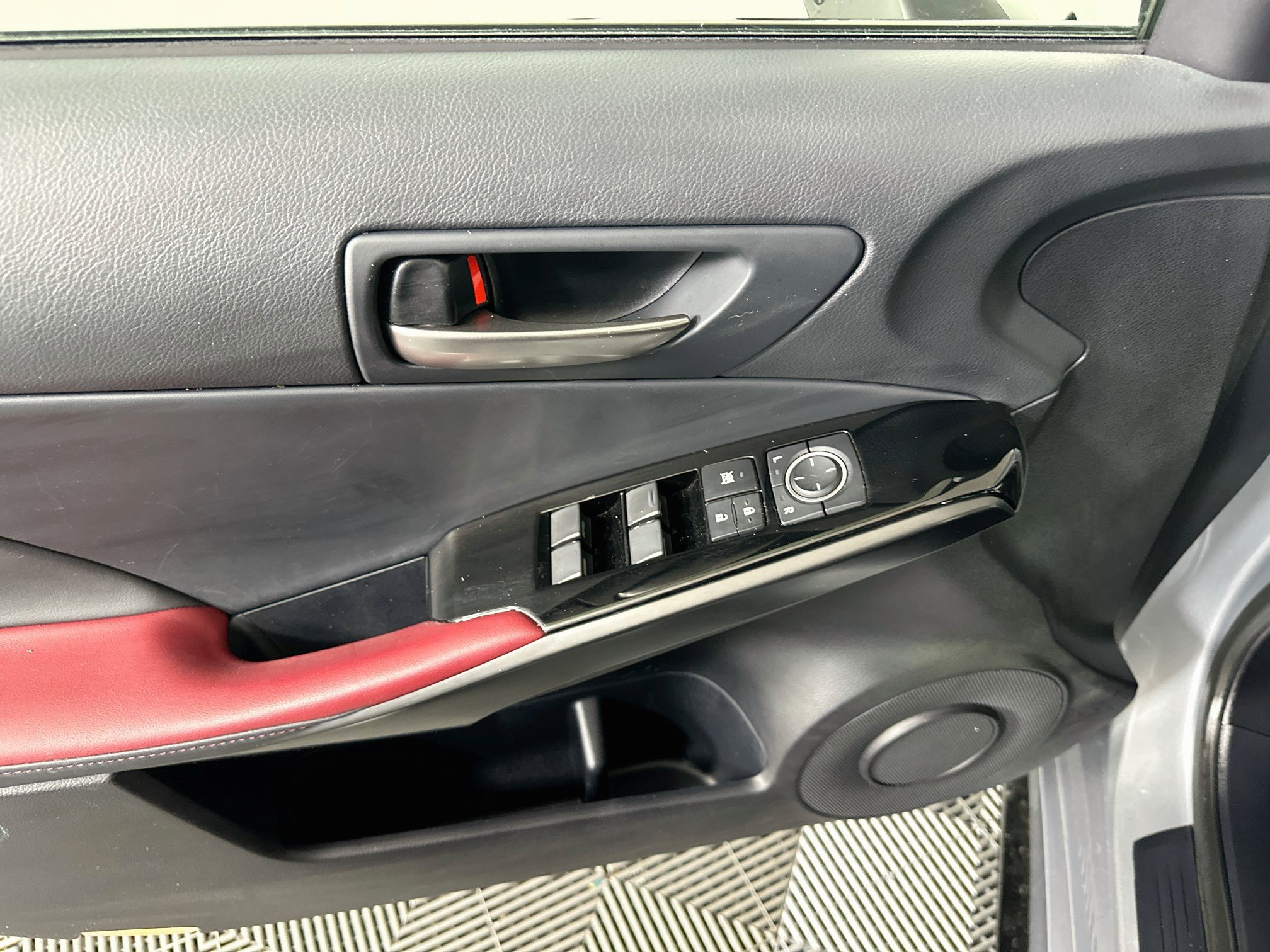 Used 2025 Lexus IS 350 F Sport w/ Accessory Package RWD image 15
