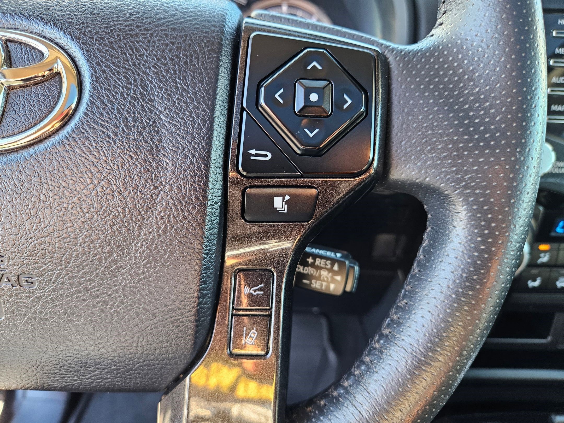 Used 2022 Toyota 4Runner TRD Pro AWD/4WD image 21