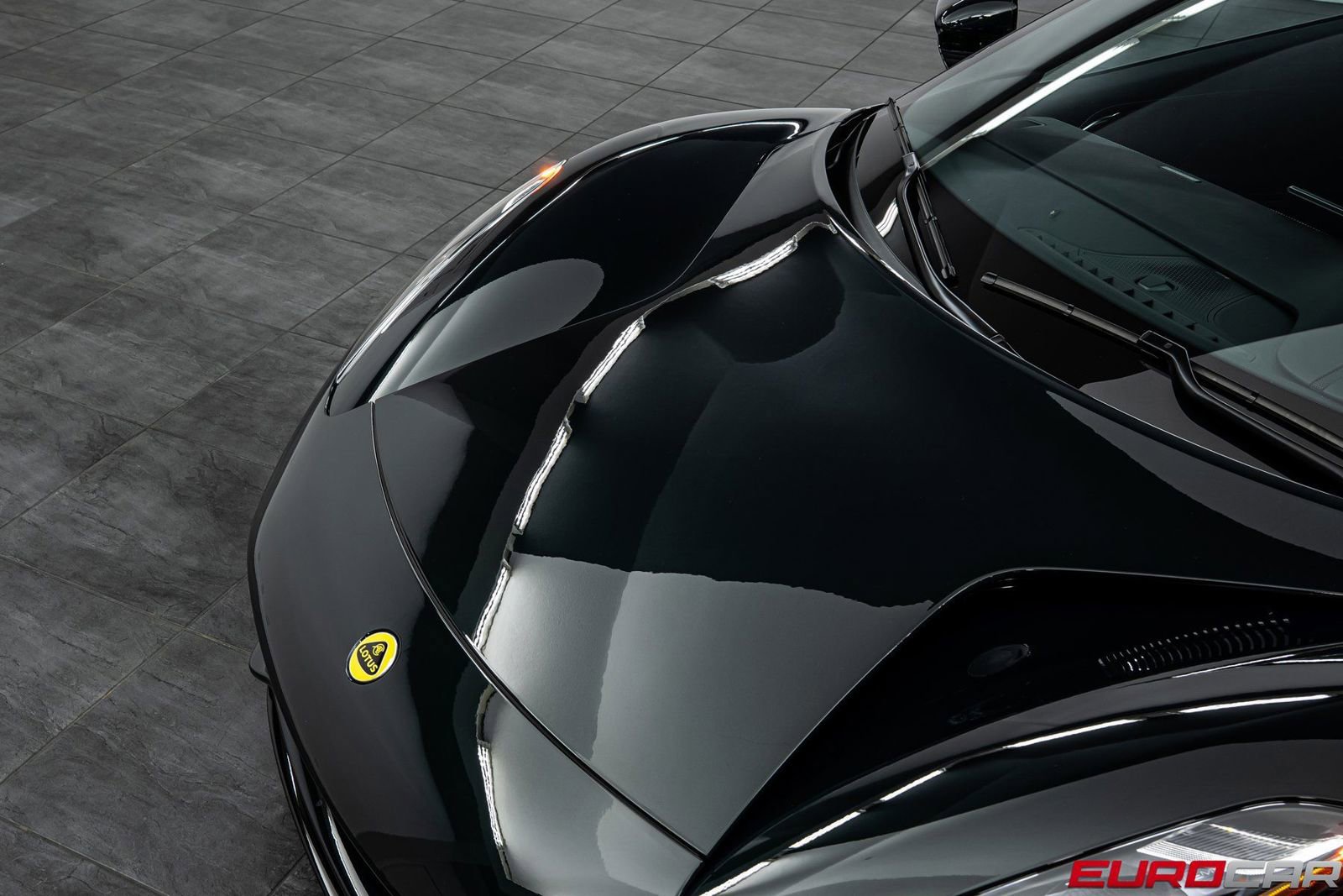 New 2025 Lotus Emira image 9