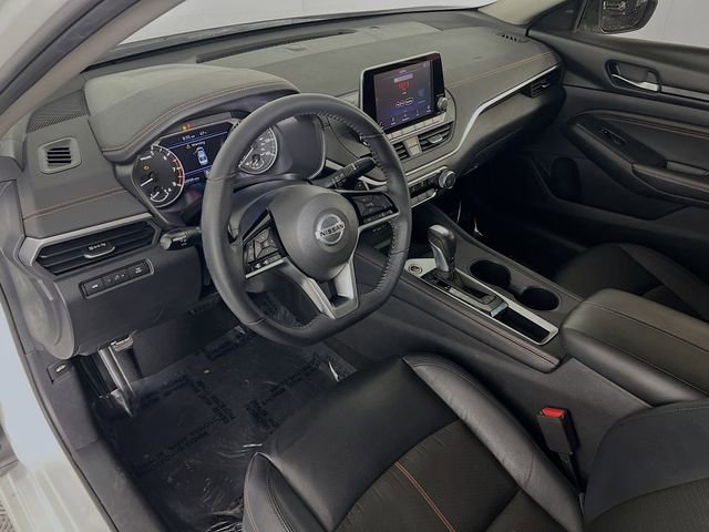 Used 2020 Nissan Altima 2.5 SR w/ Premium Package FWD image 11