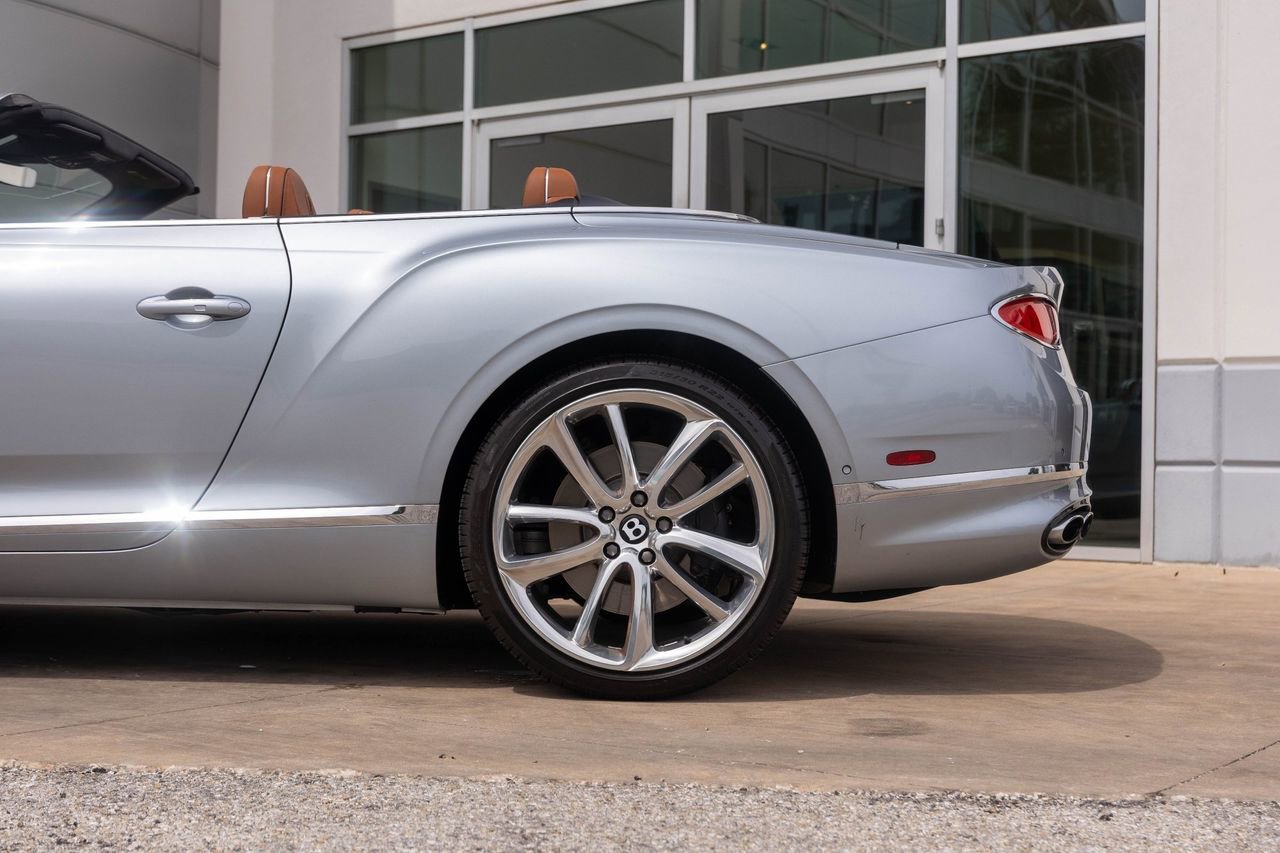 Used 2023 Bentley Continental GT Azure AWD/4WD image 16