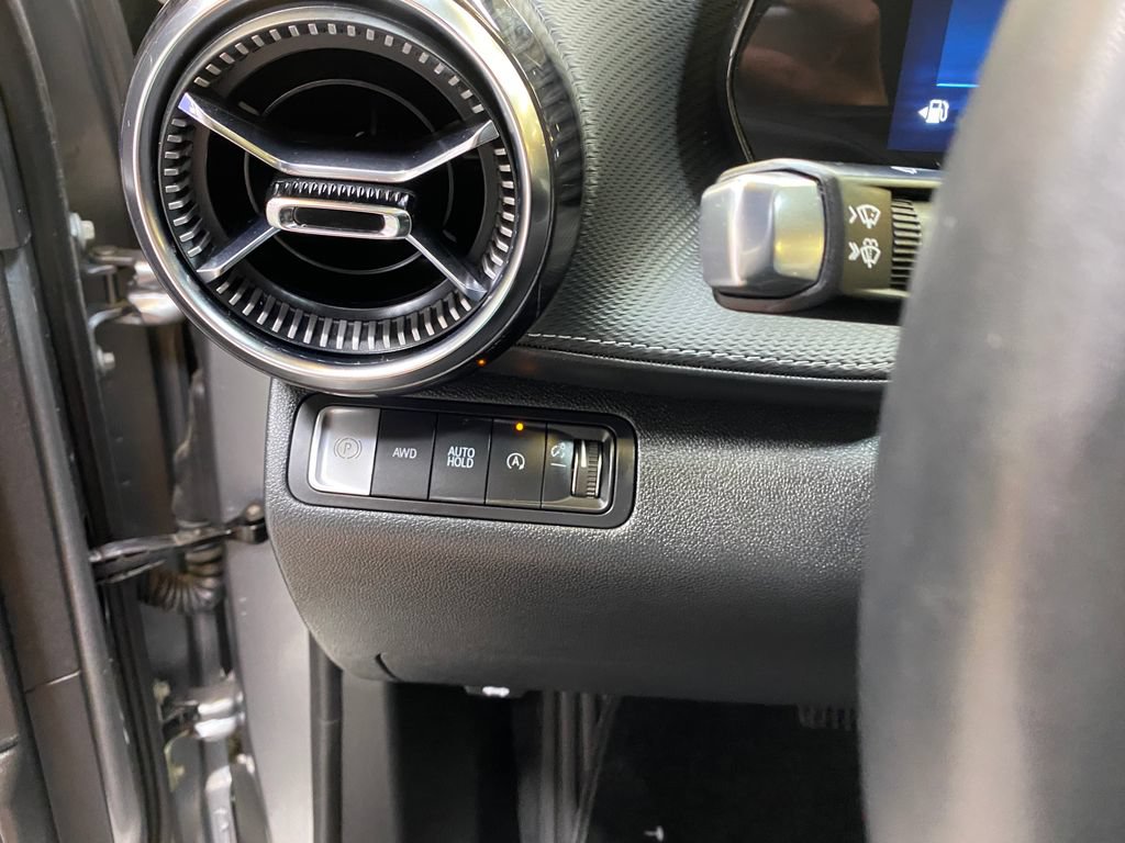 Used 2025 Chevrolet Equinox LT AWD/4WD image 34