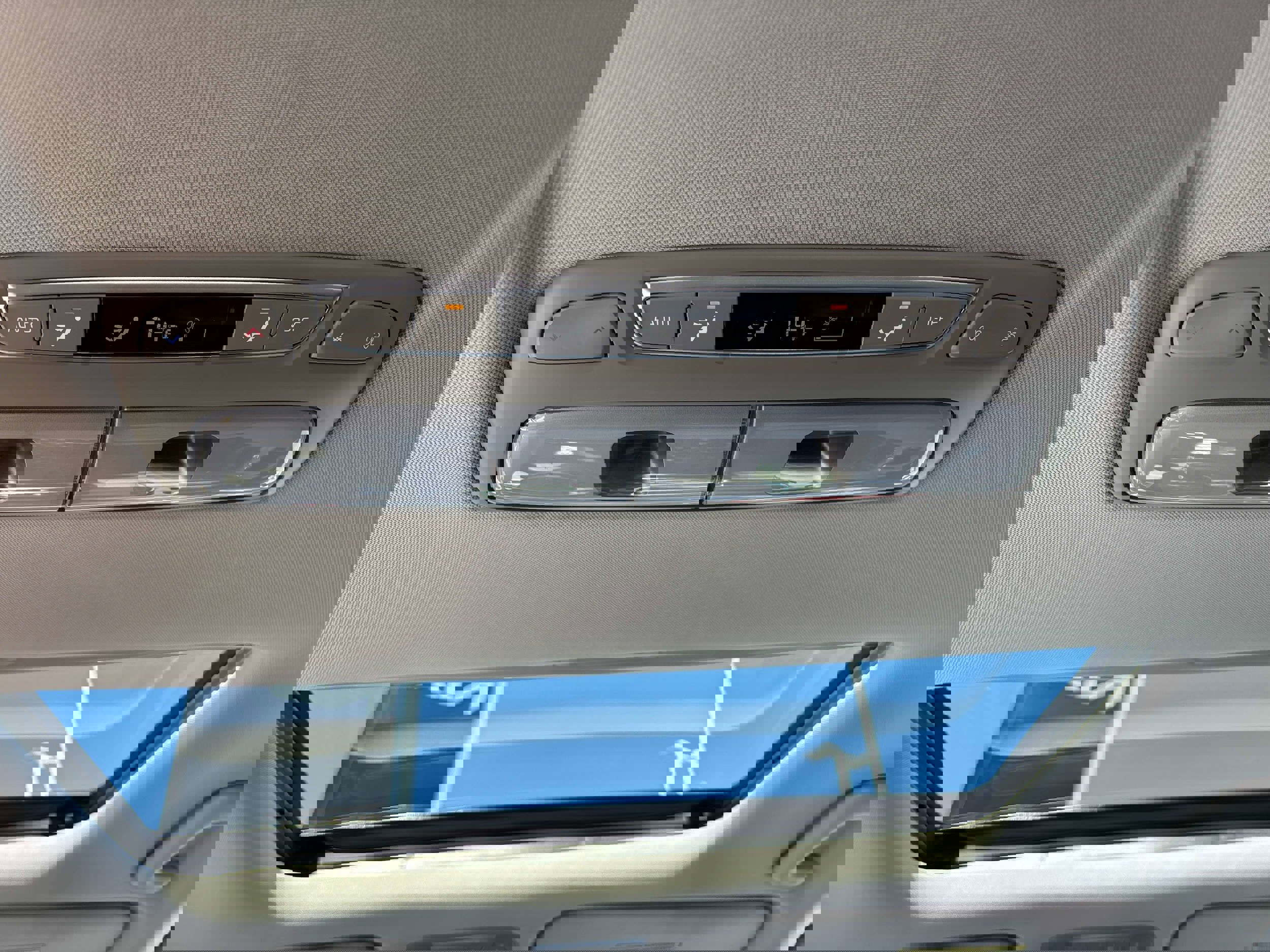 Used 2022 Kia Telluride EX w/ EX Premium Package image 14