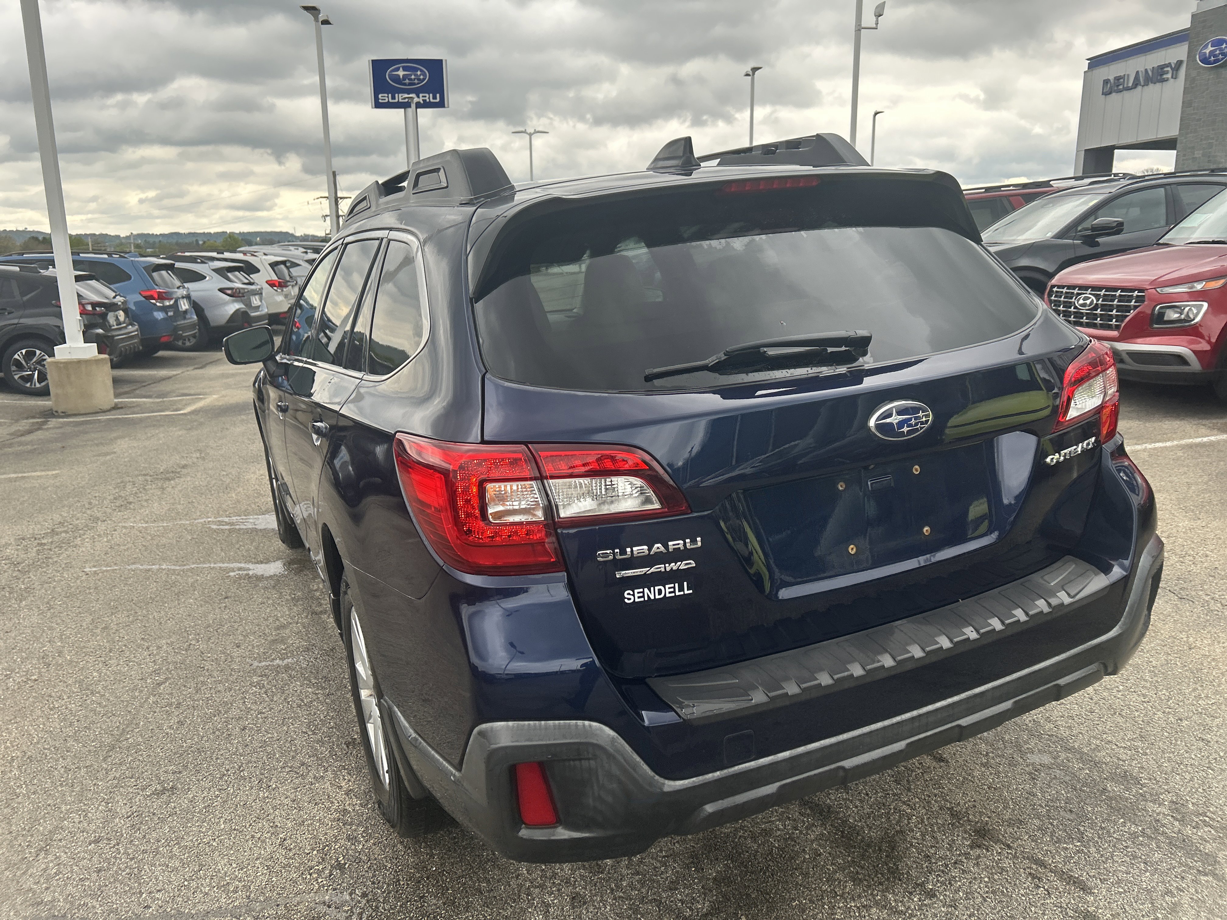 Used 2018 Subaru Outback 2.5i Premium AWD/4WD image 17