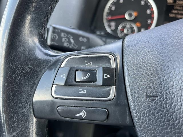 Used 2015 Volkswagen Tiguan S image 25