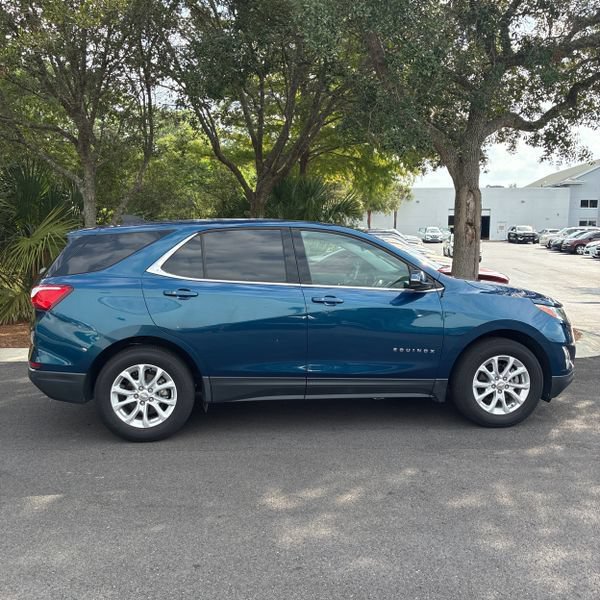 Used 2019 Chevrolet Equinox LT FWD image 3