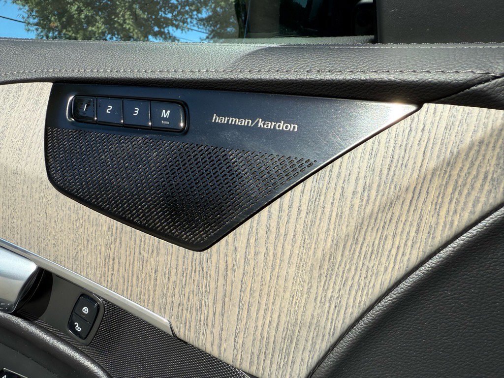 Used 2022 Volvo XC90 T6 Inscription w/ Advanced Package image 13