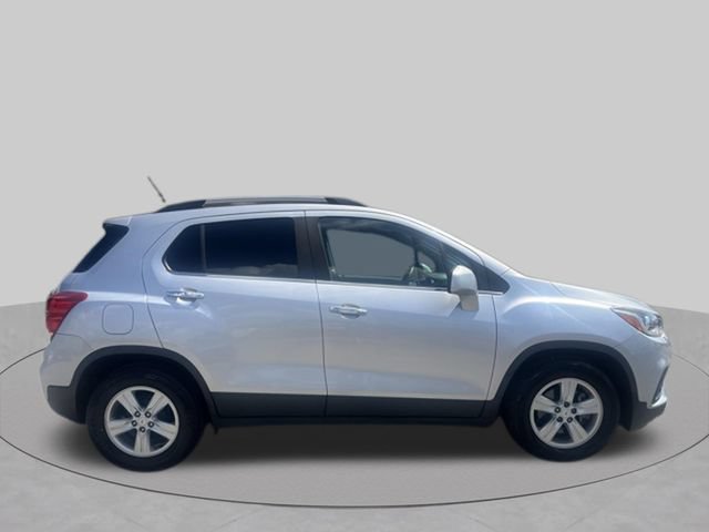 Used 2017 Chevrolet Trax LT w/ Driver Confidence Package FWD image 7