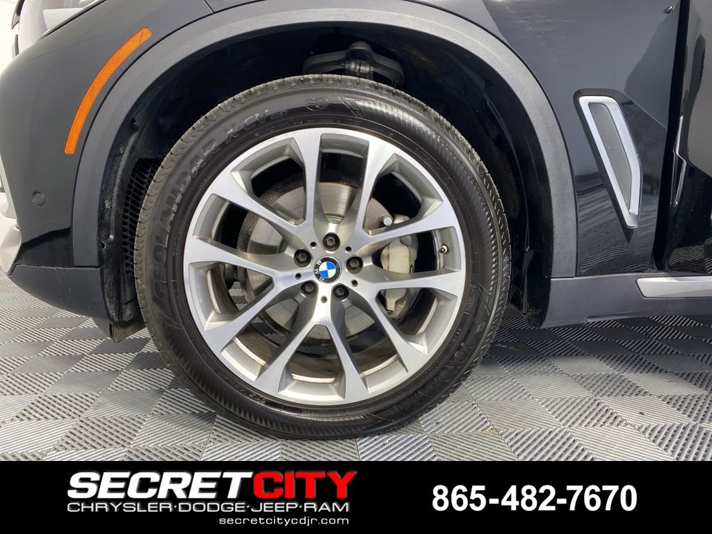 Used 2022 BMW X5 xDrive40i w/ Premium Package AWD/4WD image 9
