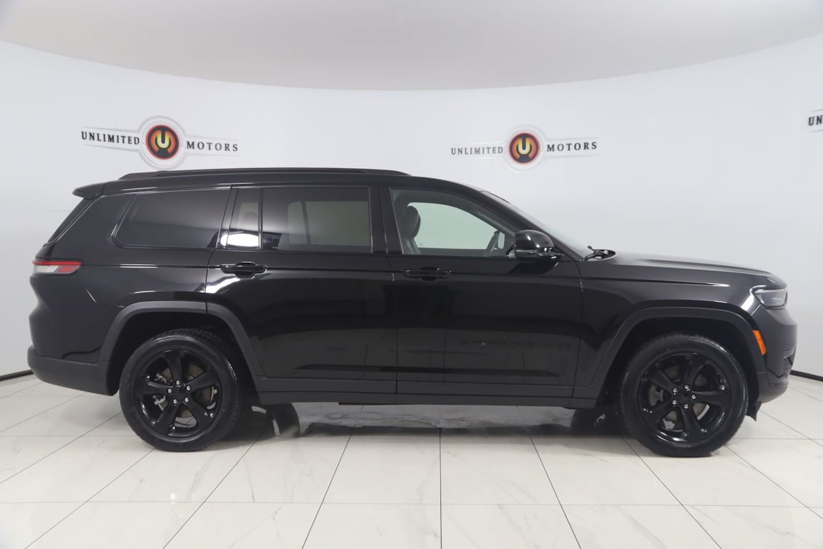 Used 2021 Jeep Grand Cherokee L Laredo AWD/4WD image 2