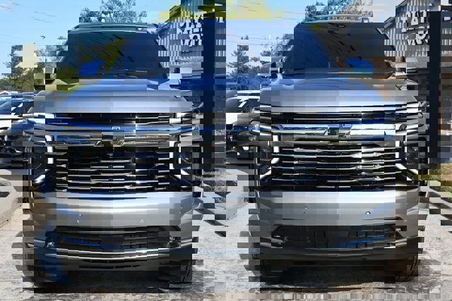 Used 2025 Chevrolet Tahoe Premier image 2
