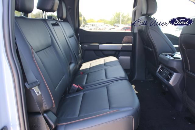 New 2026 Ford F250 Lariat w/ Black Appearance Package AWD/4WD image 9