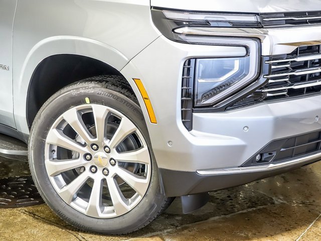 New 2026 Chevrolet Suburban Premier image 4