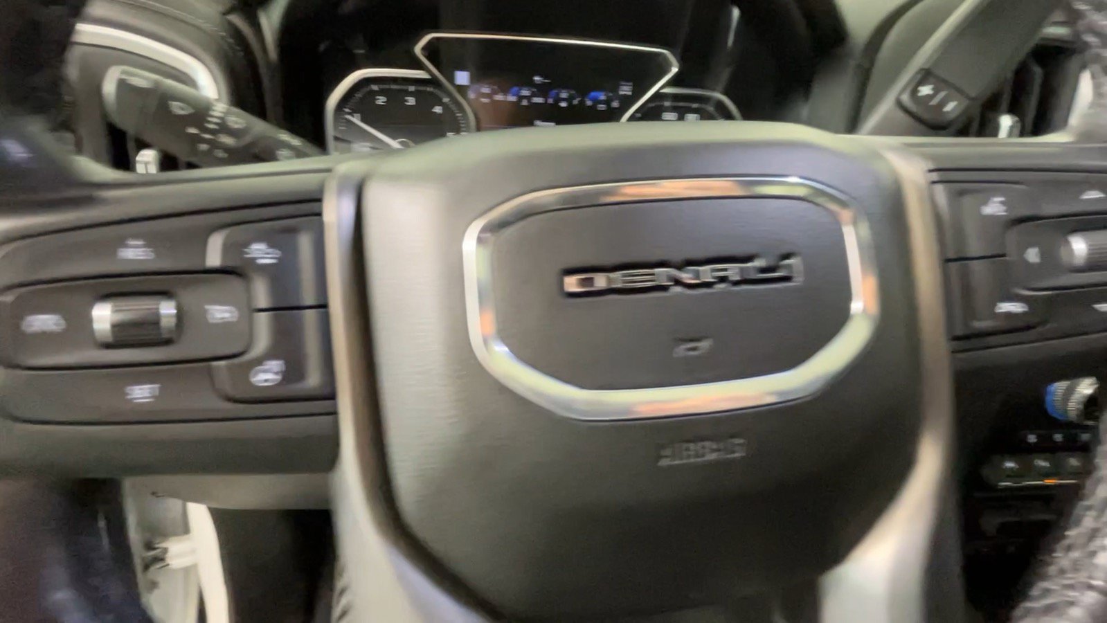Used 2021 GMC Sierra 1500 Denali w/ Denali Ultimate Package AWD/4WD image 32