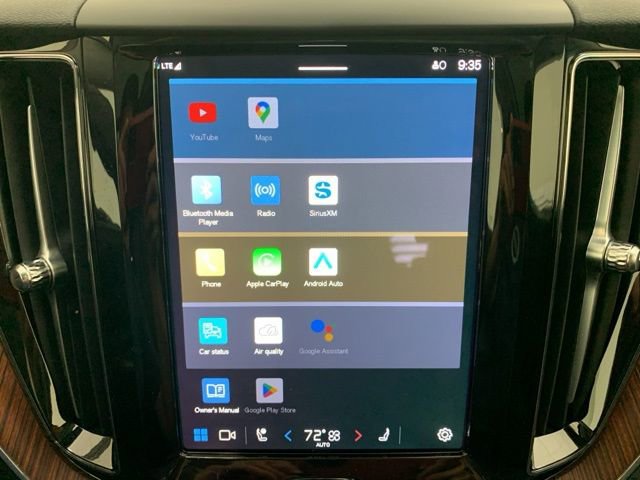 Certified 2024 Volvo XC60 B5 Plus w/ Climate Package image 19