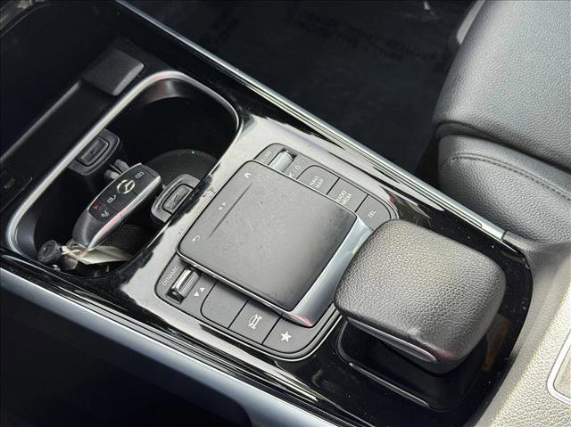 Used 2023 Mercedes-Benz GLB 250 4MATIC image 16