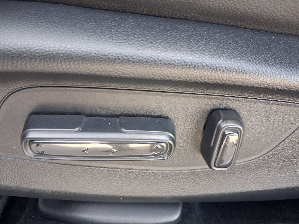 Used 2025 Honda HR-V EX-L image 18