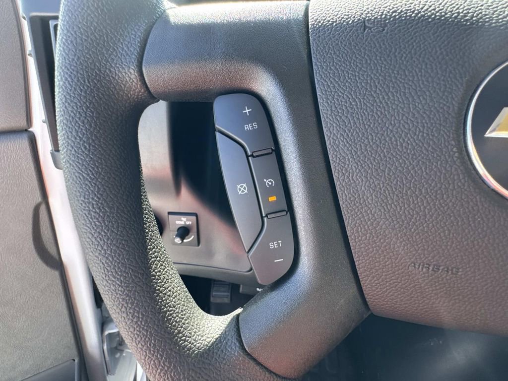 New 2025 Chevrolet Express 2500 w/ Enhanced Convenience Package image 23