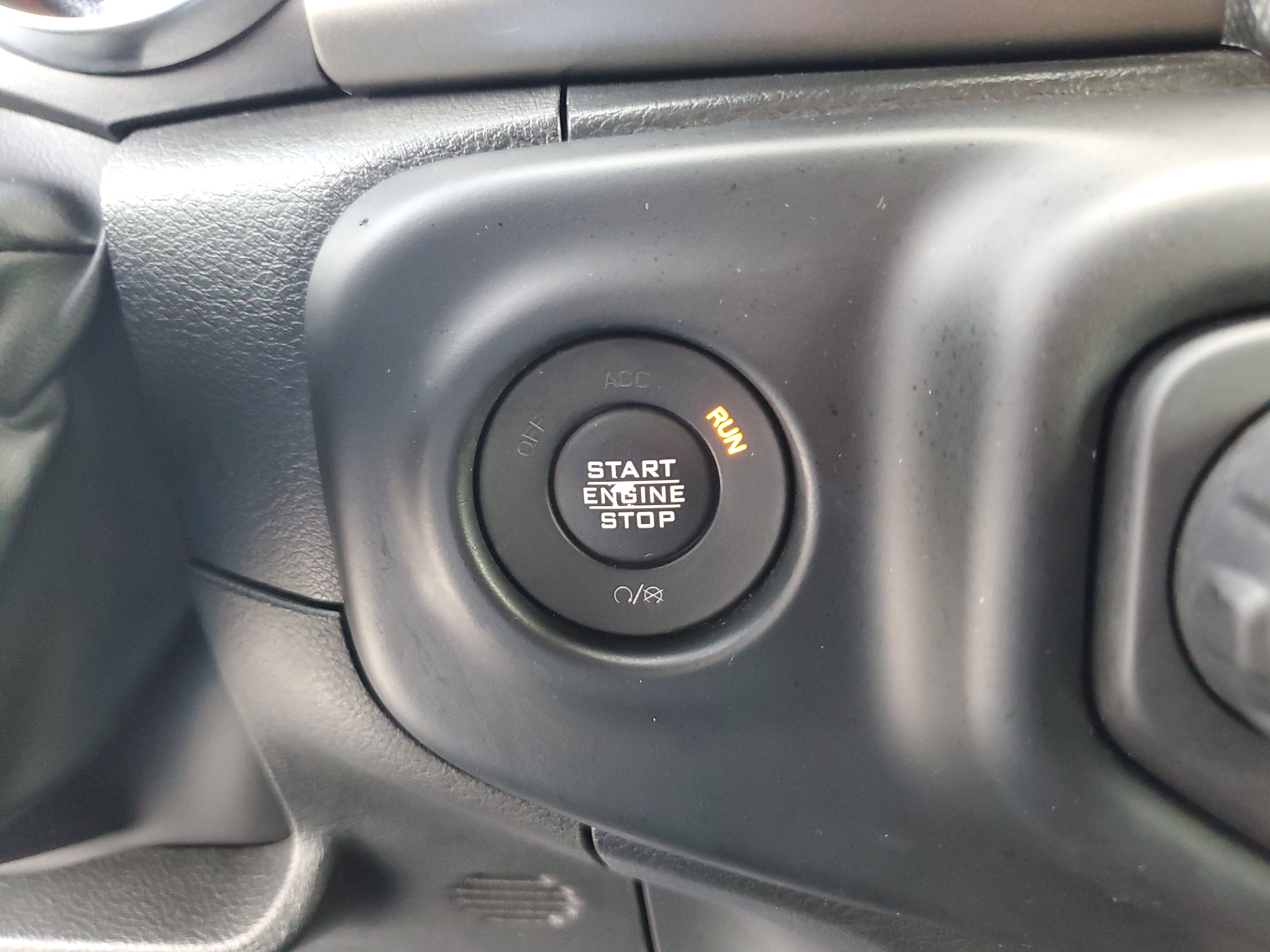 Used 2023 Jeep Wrangler Sport image 23