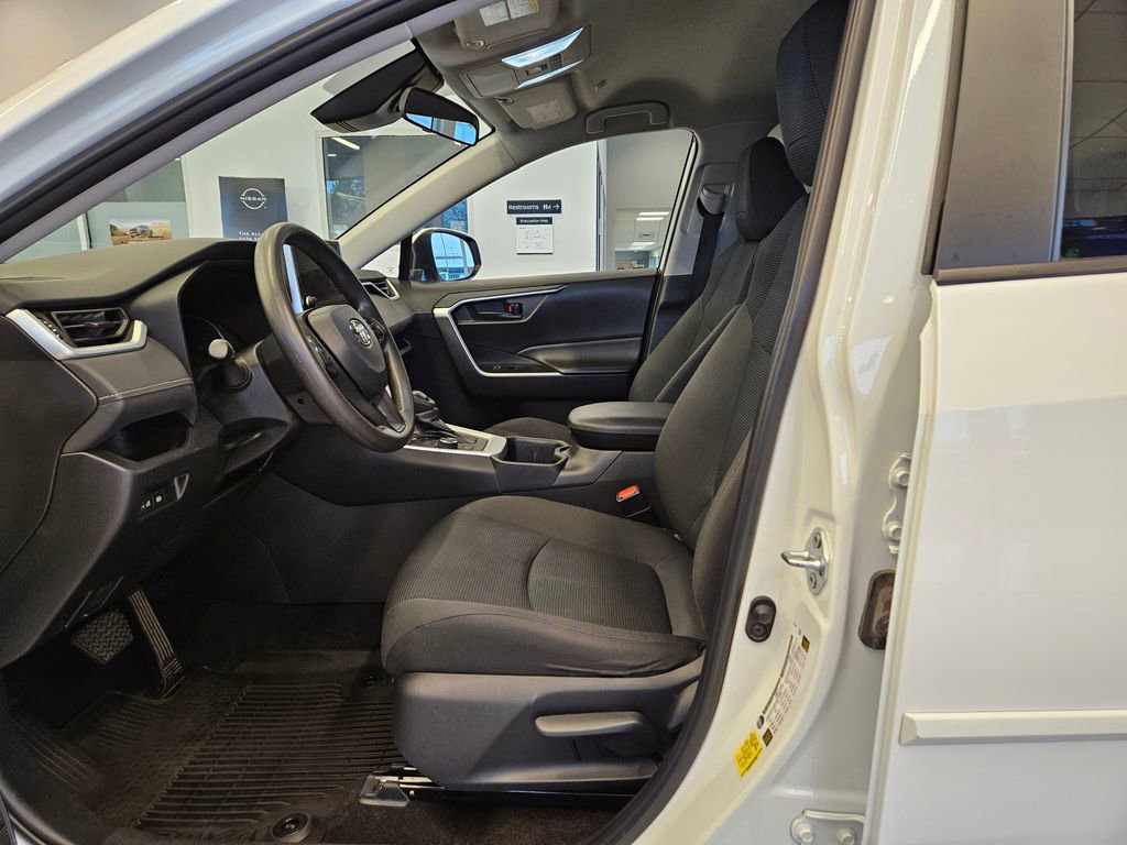 Used 2024 Toyota RAV4 LE image 14