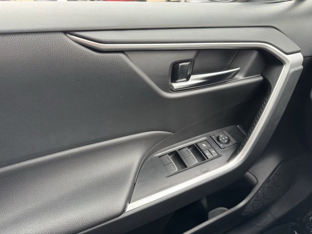 Certified 2022 Toyota RAV4 XLE image 31