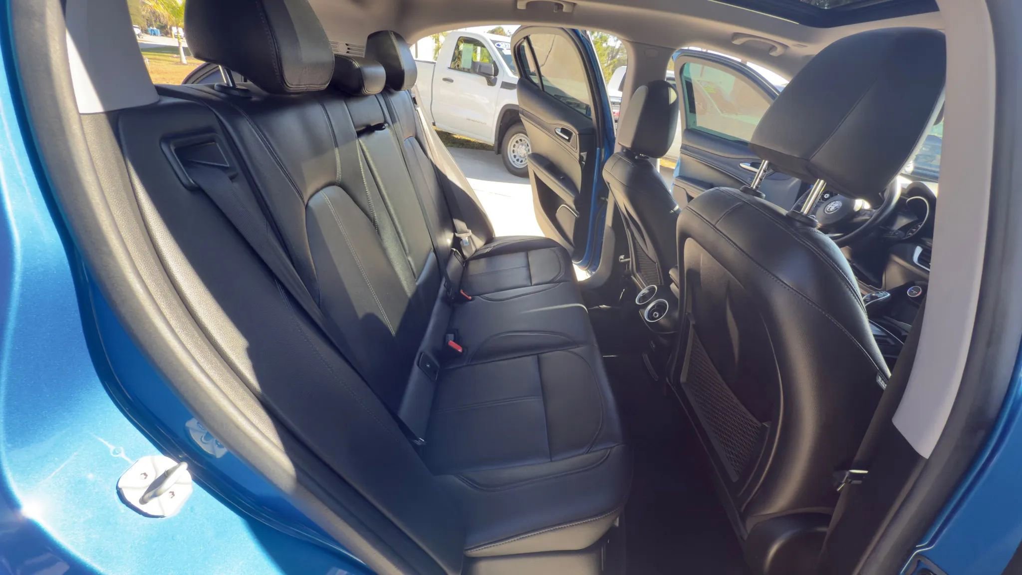 Used 2020 Alfa Romeo Stelvio Sport w/ Quick Order Package 22J Sport image 18