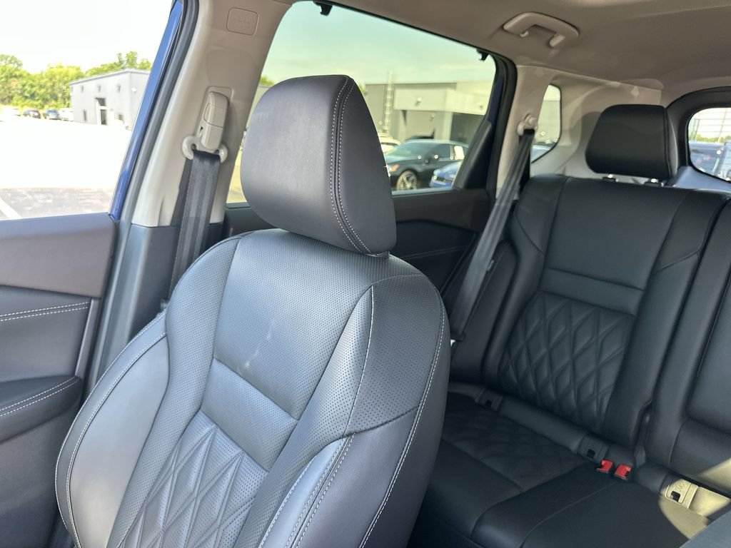 Used 2023 Nissan Rogue Platinum w/ Platinum Premium Package FWD image 12
