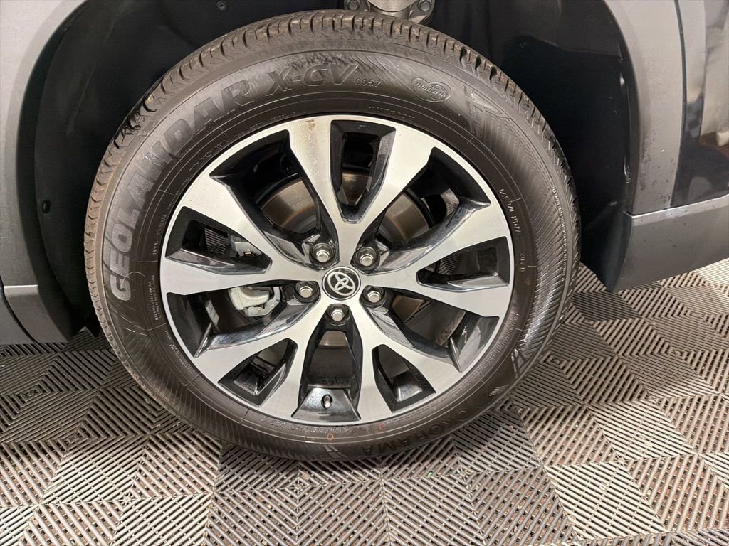 Used 2024 Toyota Grand Highlander AWD Hybrid image 34