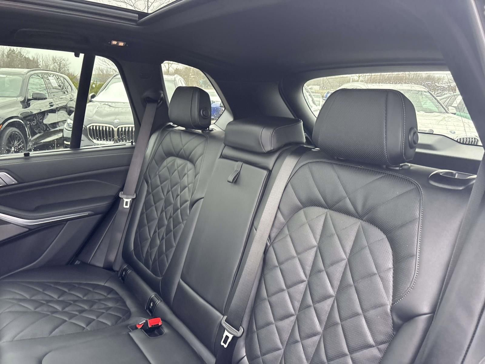 New 2026 BMW X5 xDrive40i w/ M Sport Package AWD/4WD image 27