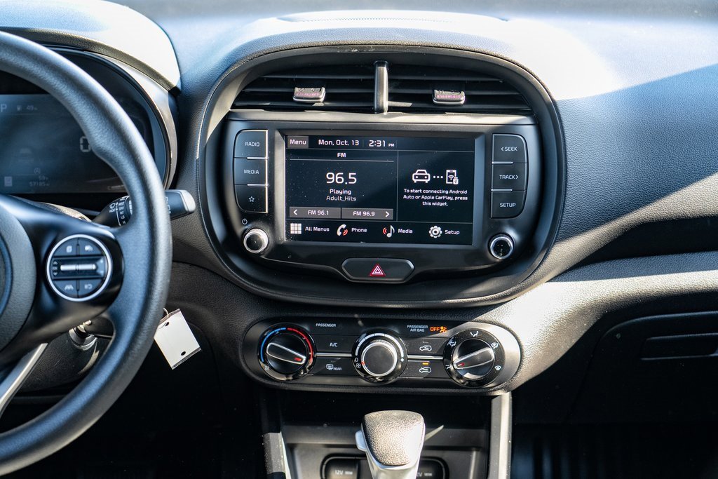 Used 2023 Kia Soul LX w/ LX Technology Package image 17