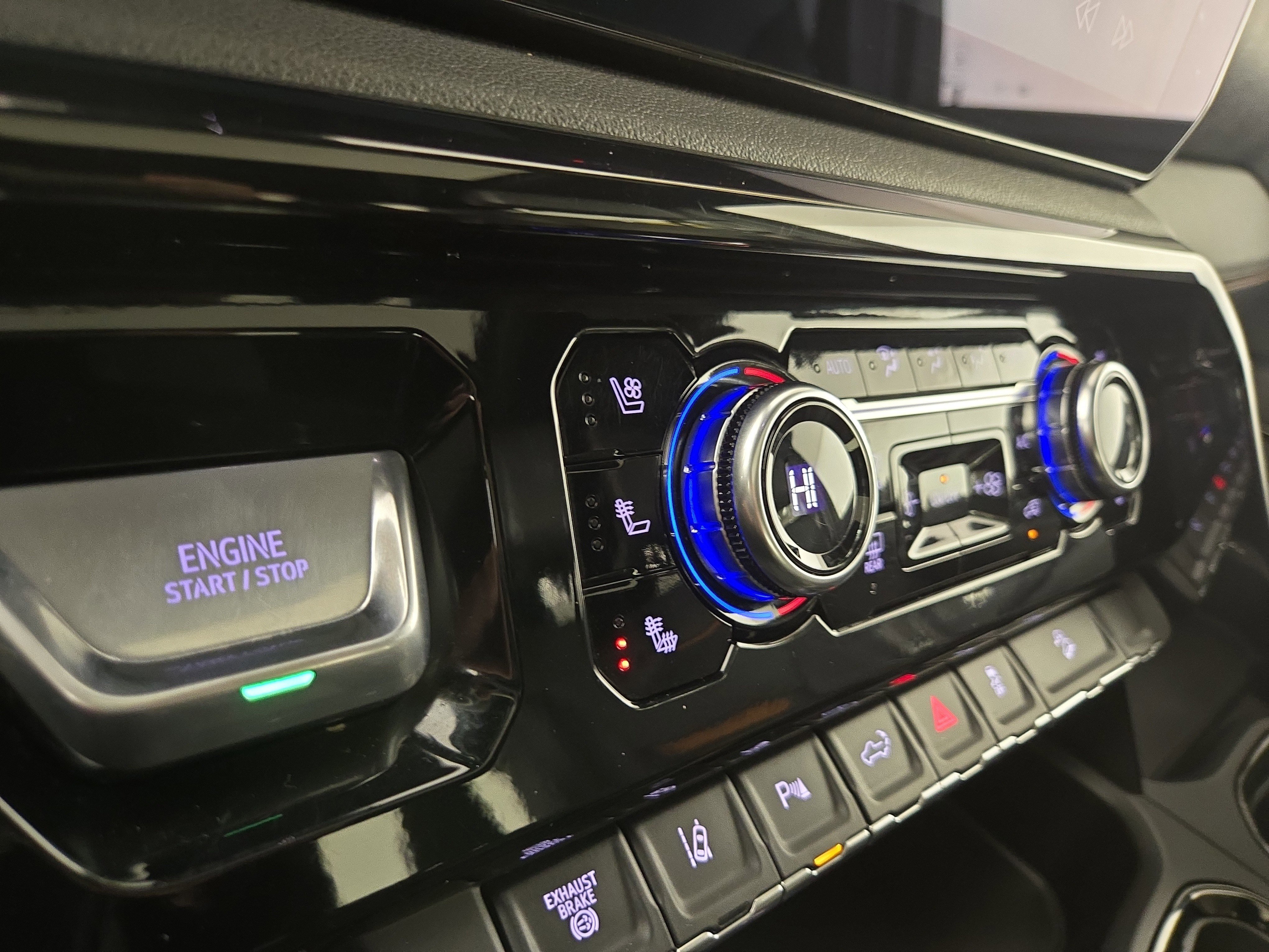 Used 2024 GMC Sierra 2500 AT4 w/ AT4 Preferred Package image 29