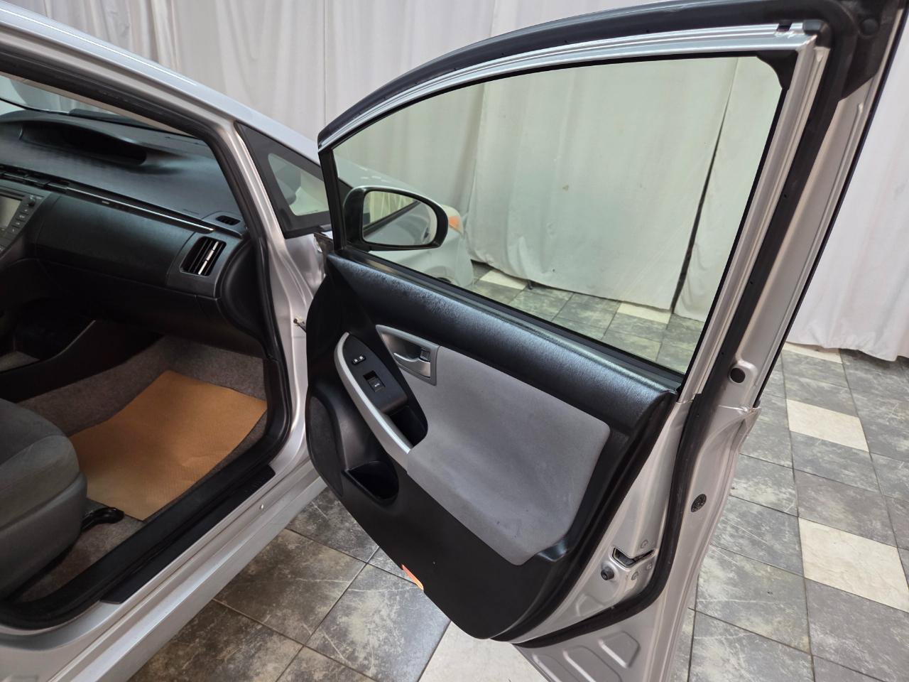 Used 2013 Toyota Prius Two FWD image 10