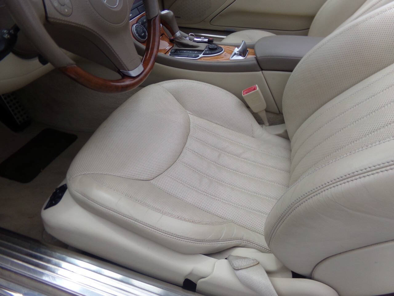 Used 2009 Mercedes-Benz SL 550 image 26