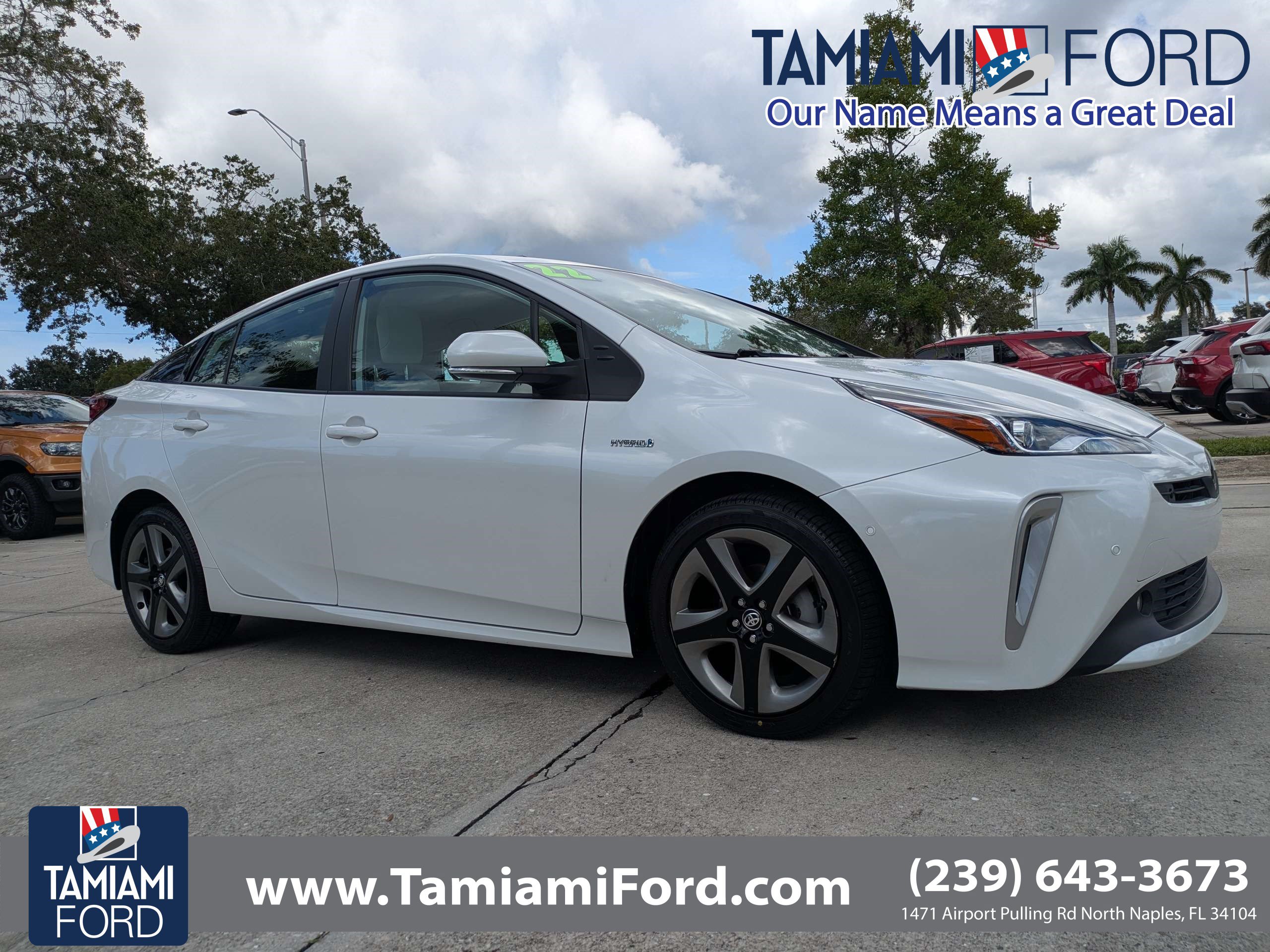 Used 2022 Toyota Prius Limited FWD image 1