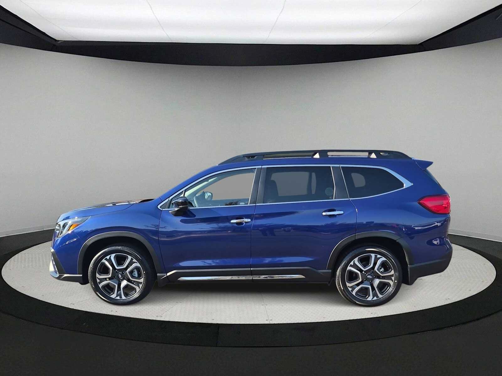 Used 2026 Subaru Ascent Touring AWD/4WD image 5