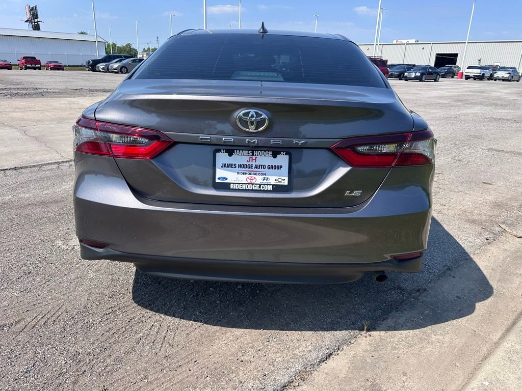 Used 2024 Toyota Camry LE w/ Convenience Package FWD image 6