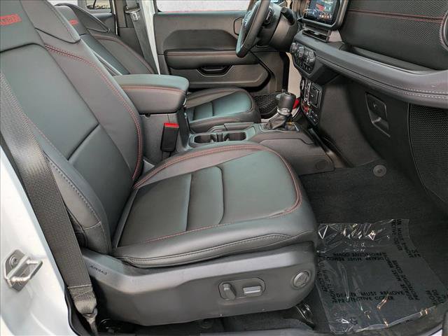 Used 2025 Jeep Gladiator Rubicon AWD/4WD image 29