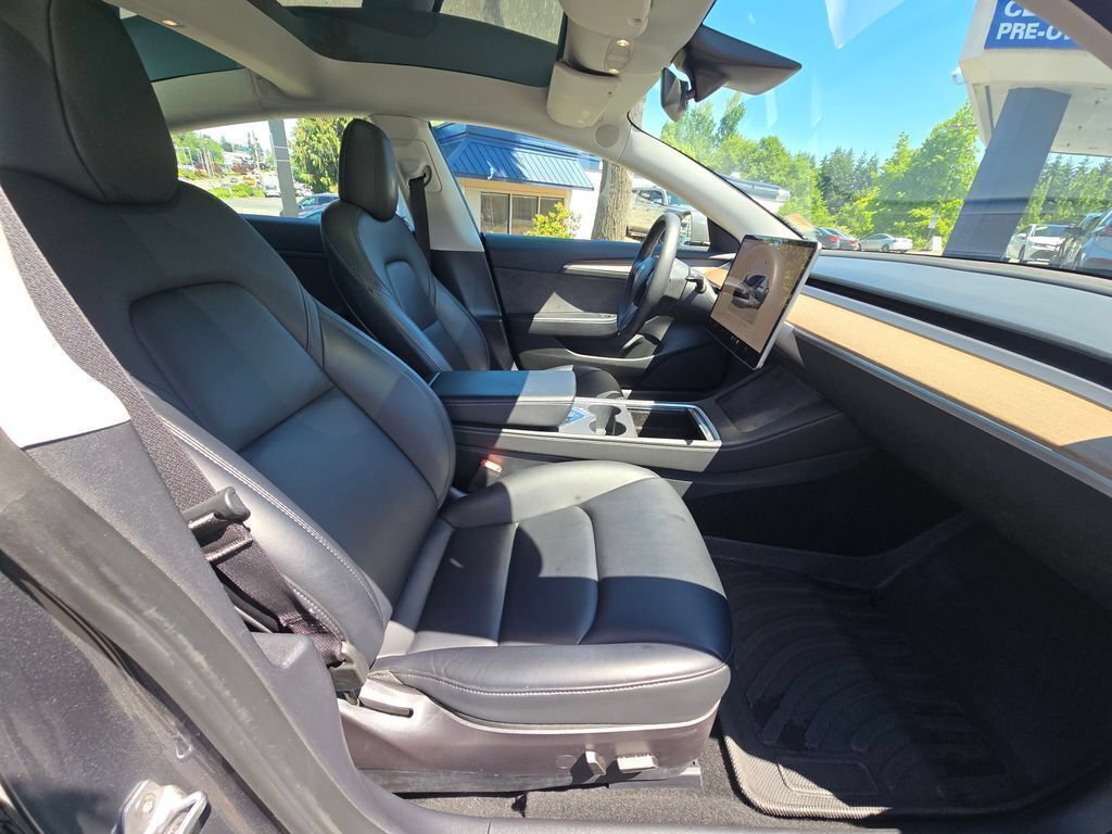 Used 2023 Tesla Model 3 Standard Range RWD image 11