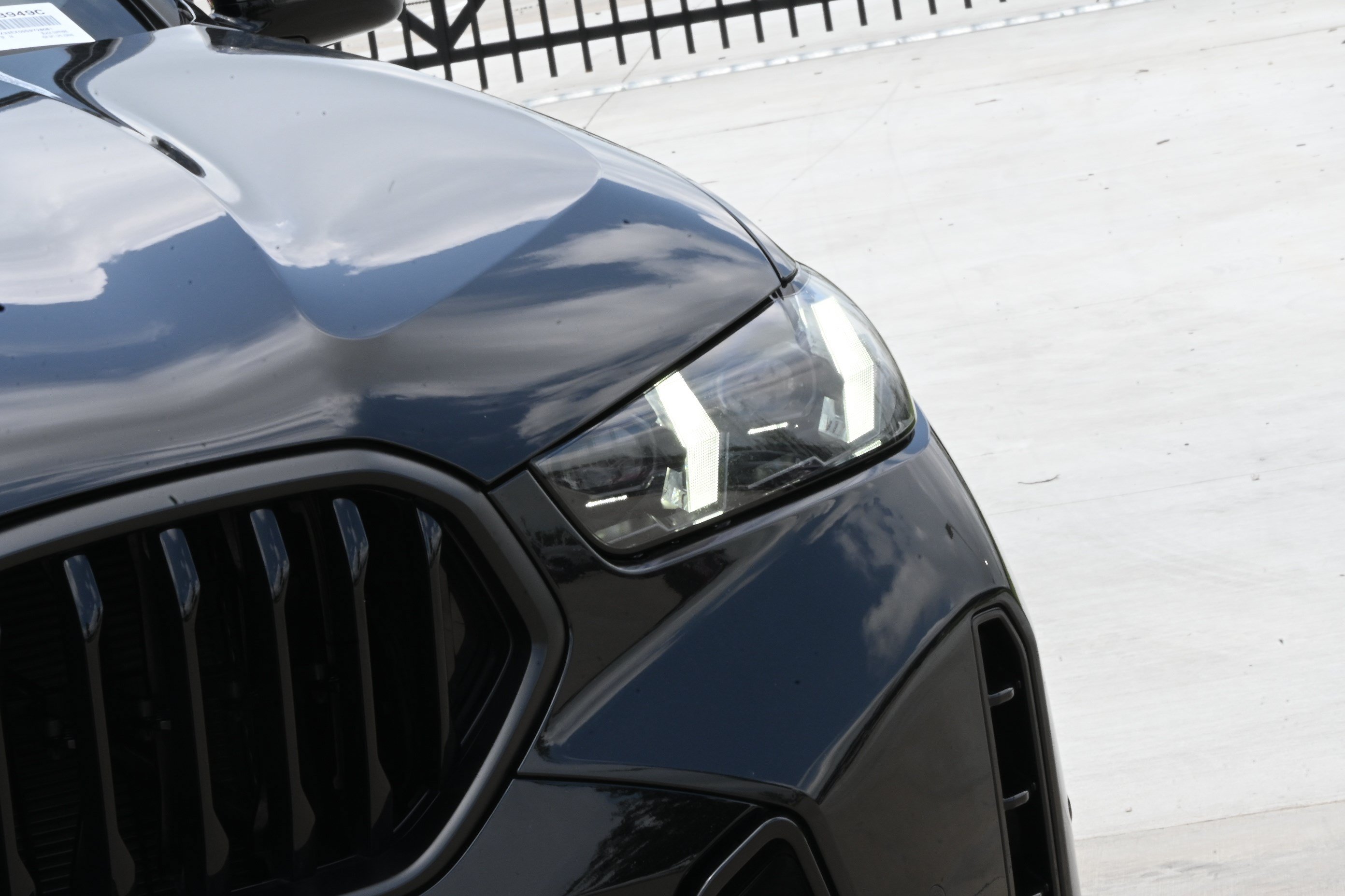 Certified 2025 BMW X6 xDrive40i w/ Executive Package AWD/4WD image 10