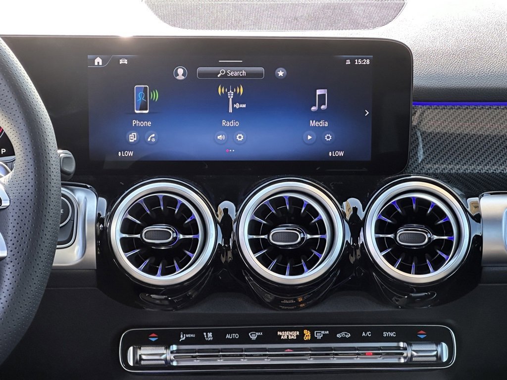 New 2025 Mercedes-Benz GLB 35 AMG 4MATIC image 24