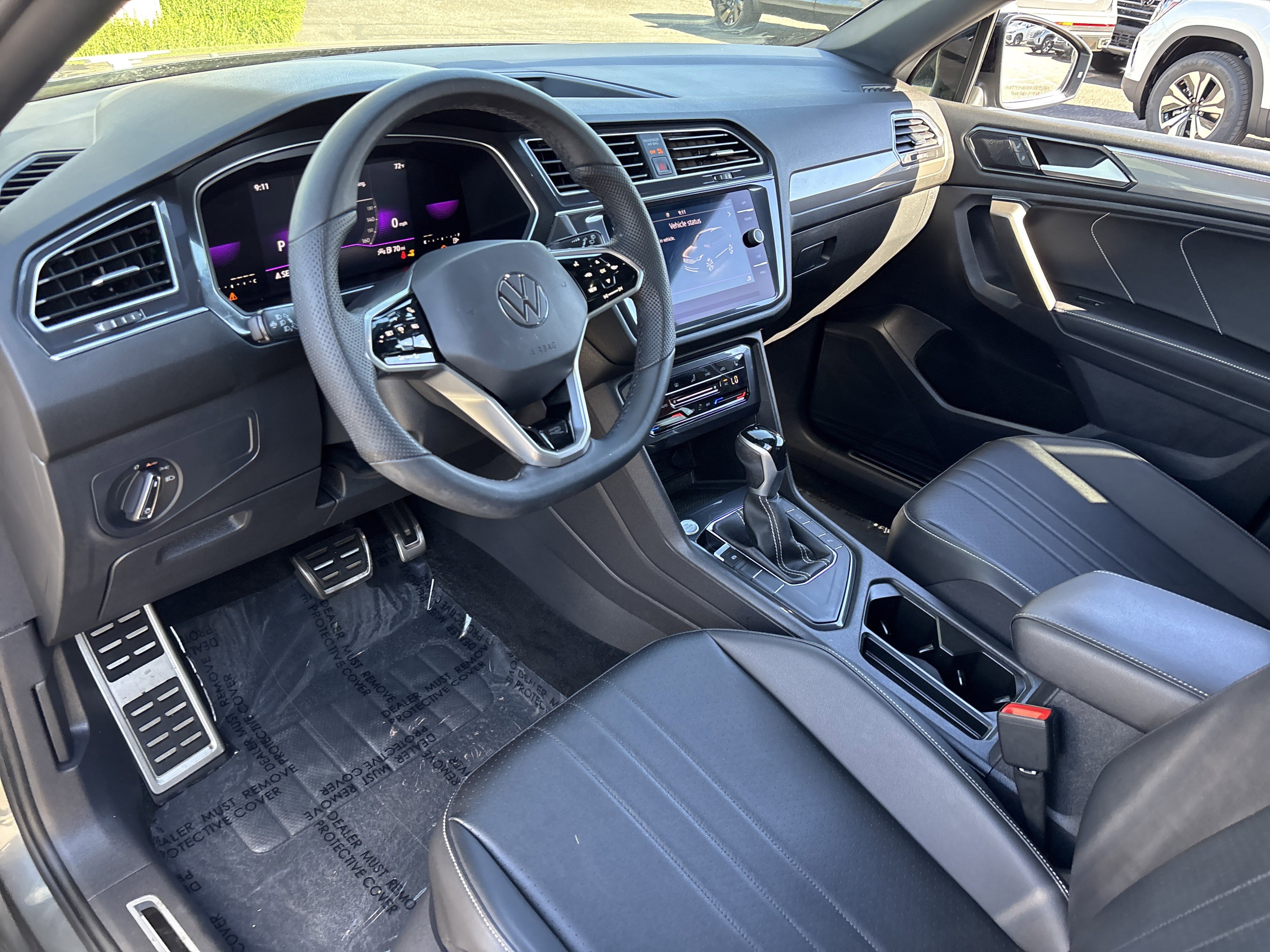 Used 2022 Volkswagen Tiguan SE R-Line image 17