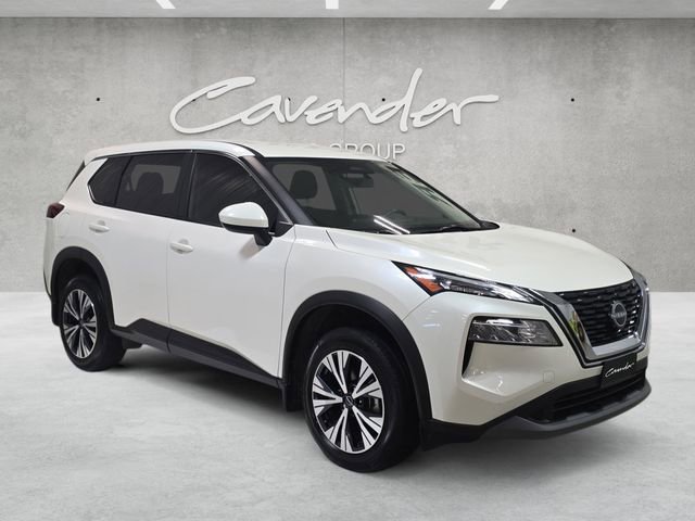 Used 2023 Nissan Rogue SV image 2