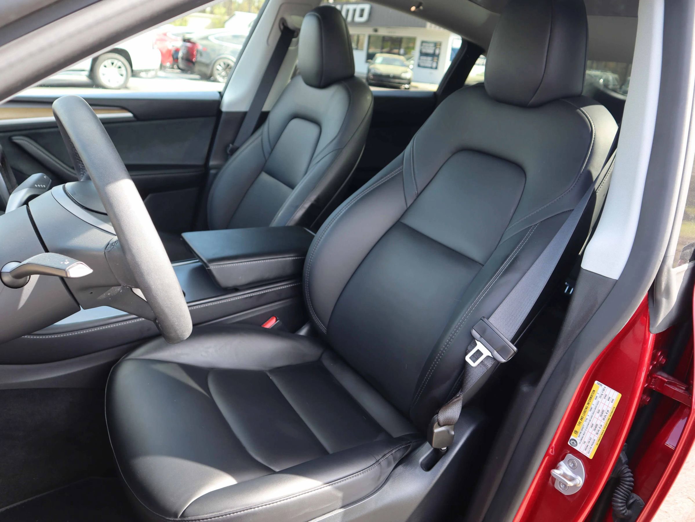 Used 2024 Tesla Model Y Long Range image 2