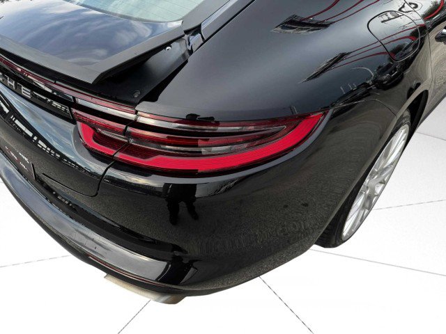 Used 2017 Porsche Panamera image 13